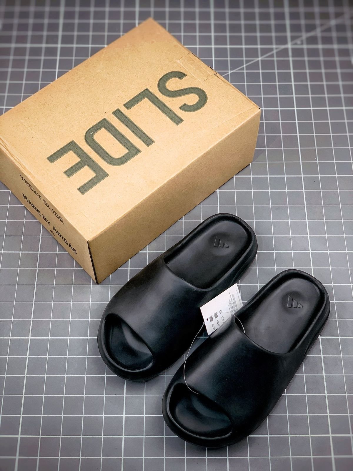 ADS YEEZY SLIDES [BLACK] 0809025