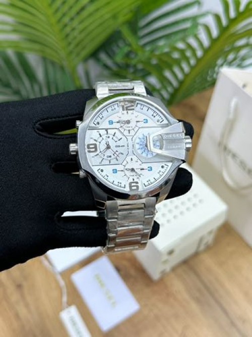 diesel uber chief oversized 4 time zone watch dz7374