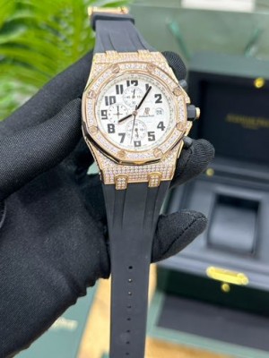 AUDEMARS PIGUET ROYAL OAK OFFSHORE FULL DIAMOND STUDDED