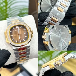 PATEK PHILIPPE NAUTILUSBAGUETTE DIAMONDS BEZEL