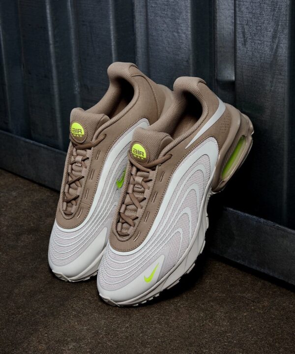 NK AIR MAX 97 FIRE [WHITE/  KHAKHI VOLT] 0509025