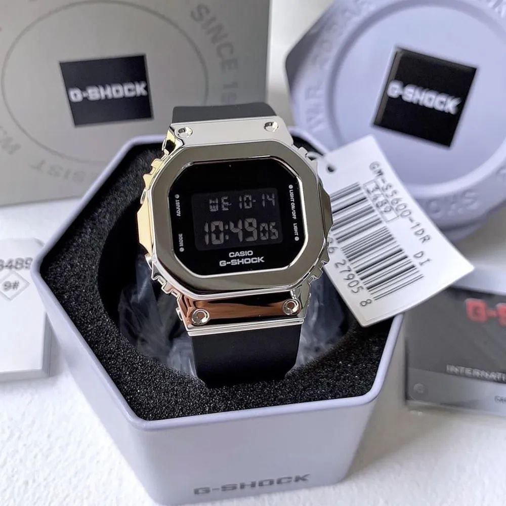 G SHOCK GM 5600 SILVER BLACK